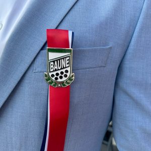 SK Baune på dressjakke